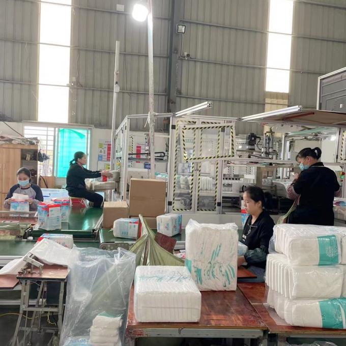 হাইপোএলার্জেনিক ডায়াপার প্যান্ট ন্যাপী ডিসপোজেবল প্রাপ্তবয়স্কদের ডায়াপার সাইজ L-XXXL 1